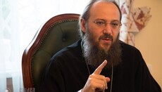 Митрополит Антоний (Паканич): политической атрибутике — не место в крестном ходе