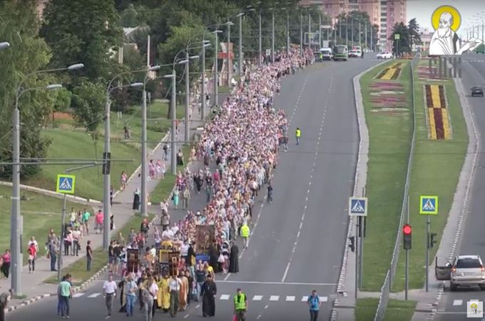 Крестный ход на Востоке Украины. Вход в Харьков