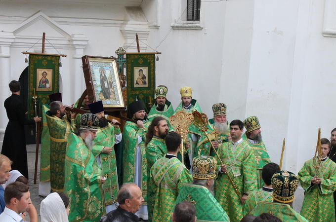 Крестный ход со святынями Афона прошел в Черниговской епархии УПЦ