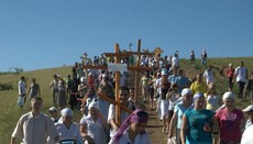 Более трех тысяч верующих совершили крестный ход на Иосафатову долину (ВИДЕО)