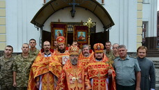 Духовенство УПЦ і солдати ЗСУ разом молилися за мир в Україні