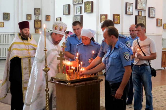 В єпархіях УПЦ молилися за загиблих правоохоронців