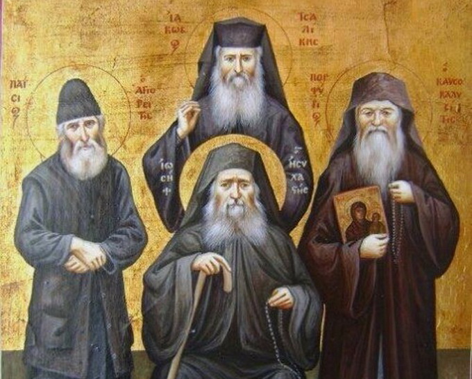 Афонські старці розповіли про труднощі, гнів та дозвілля біля телевізора