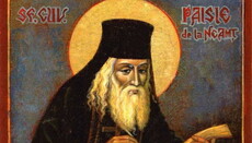 Преподобний Паїсій Величковський: Молитва і піст відганяють гріховні помисли