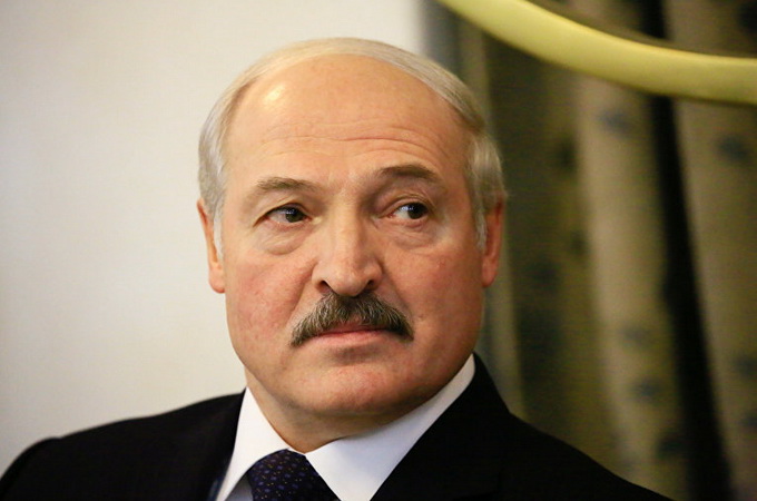 Со свечками в церкви стоят, а душонка – грязная, – президент Лукашенко
