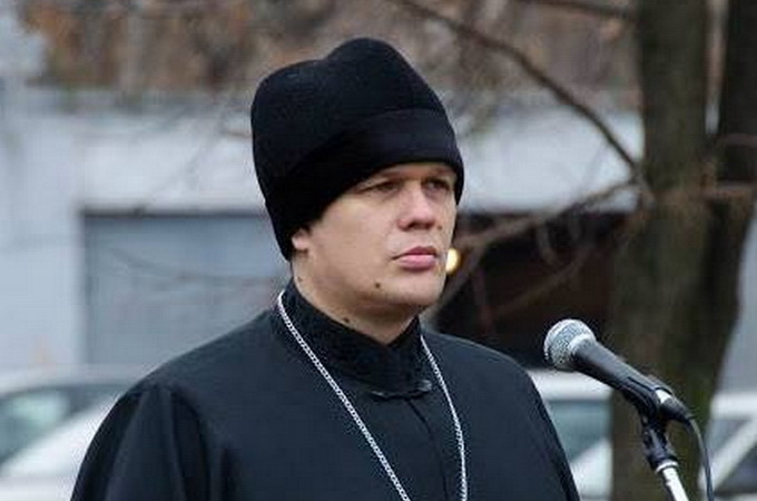 Священник Киевского патриархата обругал матом одесситку в Facebook