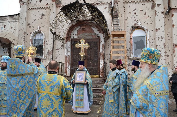 Престольне свято в Іверському монастирі Донецька пройшло під обстрілами (ФОТО, ВІДЕО)