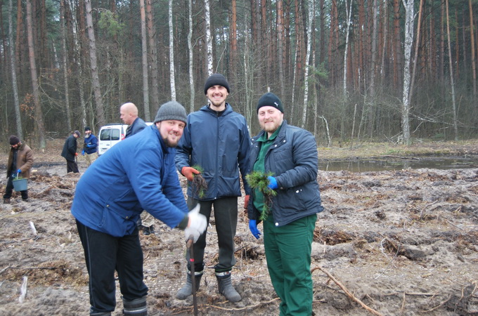 Future in your hands: Priests of UOC revive Volyn forest