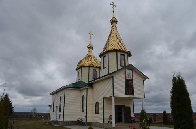 Парафіяни села Адамівка попереджають про підготовку провокації від ТСН