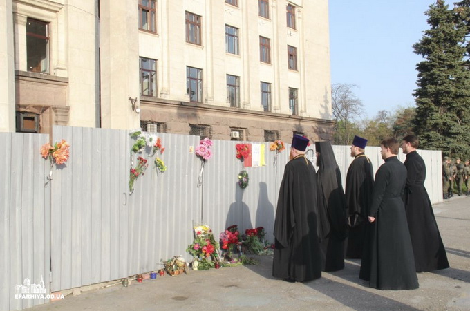 В Одесской епархии вознесли молитвы по жертвам трагедии 2 мая (ВИДЕО)