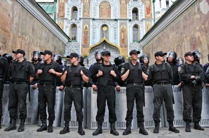 Антицерковні законопроекти суперечать Конституції, – Віктор Левицький