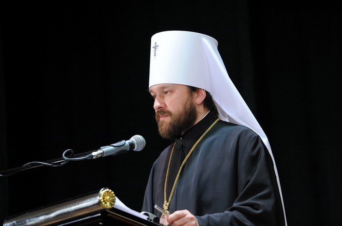 Met. Hilarion (Alfeyev) denies accusations of discrimination against women in the Church