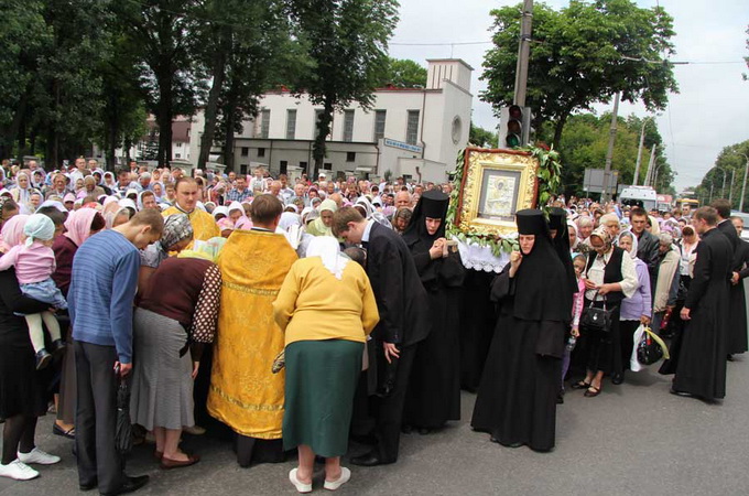 У Рівненській єпархії УПЦ відбудеться Хресний хід до скиту святої праведної Анни