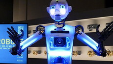 До ювілею Реформації у Німеччині презентують робота-священика