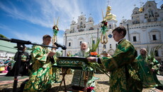 В Киевской Лавре молитвенно отпраздновали день Пятидесятницы (ФОТО, ВИДЕО)