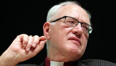 Колишній Архієпископ Кентерберійський пішов з посади в Англіканській Церкві після скандалу