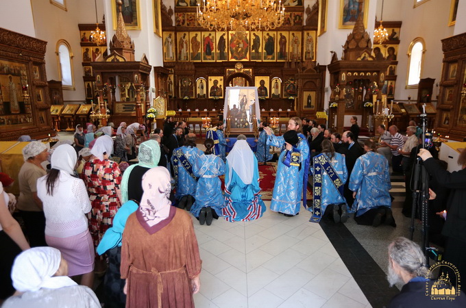 В єпархіях України почались молебні перед чудотворними іконами Богородиці