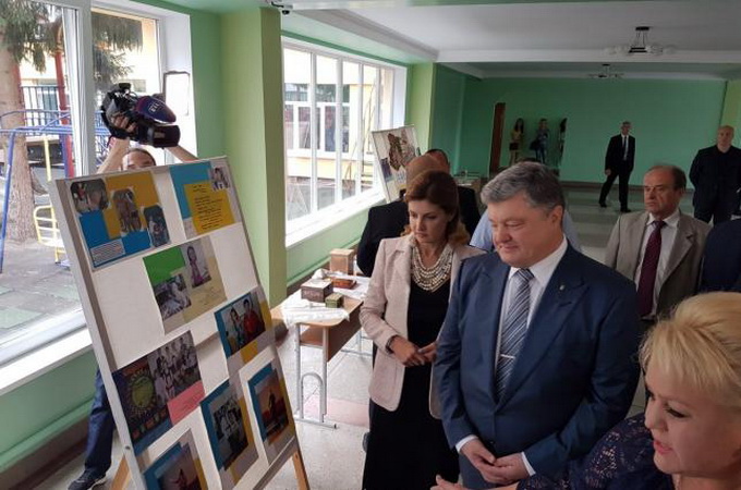 Порошенко підписав закон про освіту дітей з особливими потребами