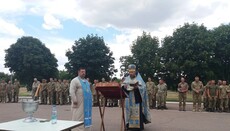 Священики передали гуманітарну допомогу морській піхоті ЗСУ