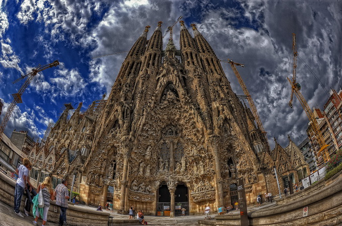 У Барселоні змінили проект базиліки La Sagrada Familia