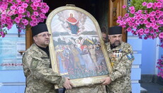 UOC KP consecrates the “icon” with soldiers fighting in Donbass