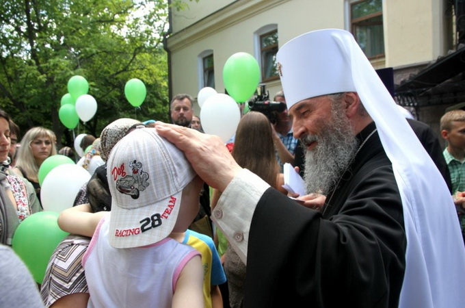 На Преображення Господнє Предстоятель УПЦ привітає малозабезпечених дітей