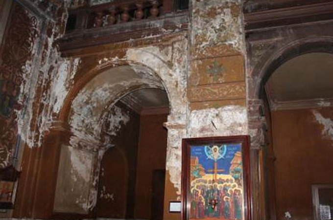 У Батумі відновлять фрески, відомі за фільмом Абуладзе «Покаяння»