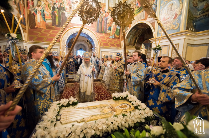 У Київській лаврі розпочались святкування на честь Успіння Богородиці (ФОТО, ВІДЕО)