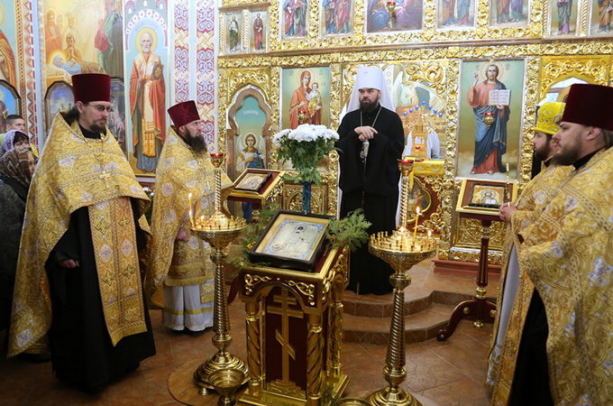 Не можна вимагати від інших того, чого не робиш сам, – митрополит Горлівський Митрофан