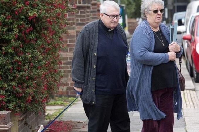 Вікарій вкрав у мертвої парафіянки інвалідне посвідчення