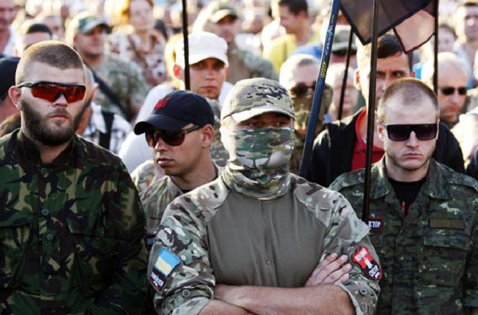 “Right Sector” urges to destroy the UOC