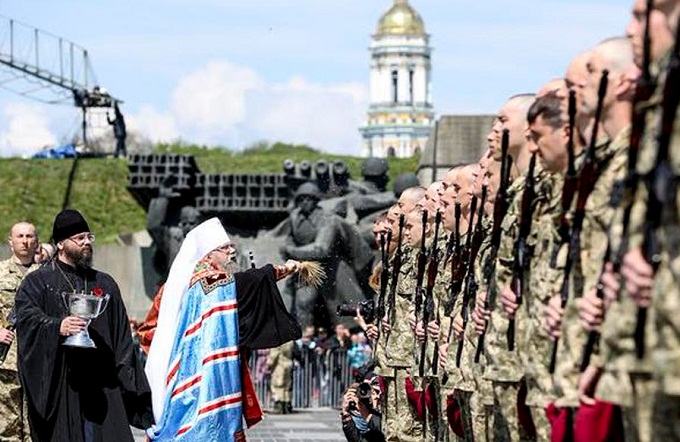 УПЦ проведе збори для військових та тюремних священиків