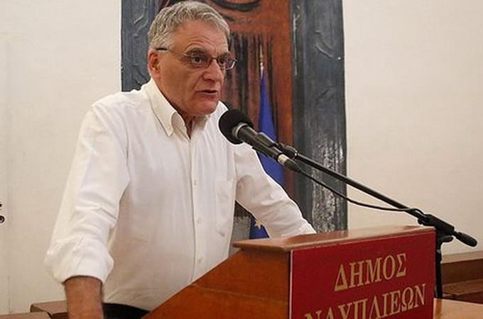 Греческий чиновник заявил, что молитва – проявление реакционного сознания