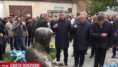 У Вінниці чиновники перехрестилися на «святого» Петлюру (ВІДЕО)