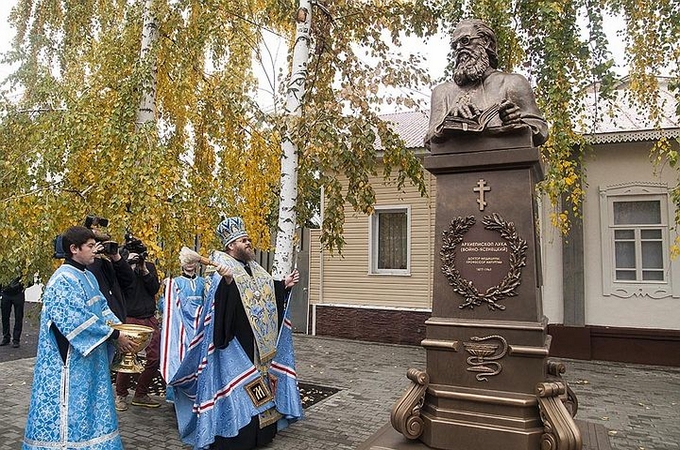 В Тамбове установили памятник святителю Луке (Войно-Ясенецкому)