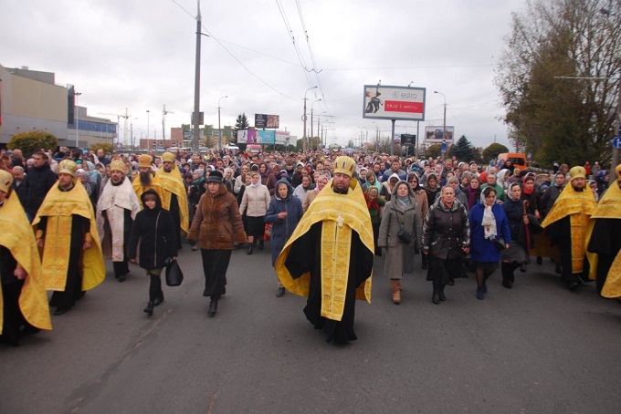 На Волині тисячі віруючих взяли участь у Хресній ході (ФОТО)