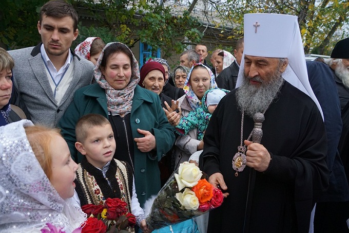 Предстоятель УПЦ освятив два монастирських храма в Кулівцях (ФОТО)