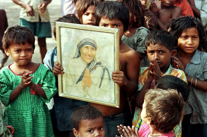 Якби мати Тереза закрила свій рахунок, банк Ватикану обвалився б, – ЗМІ