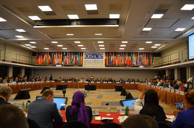 Міжнародні правозахисники закликали Україну припинити гоніння на УПЦ