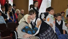 Одеська єпархія та гімназисти провели концерт у будинку пристарілих