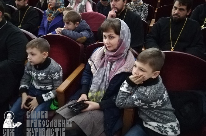 УПЦ: Успіх проповіді священика залежить від його сім'ї (ФОТО)