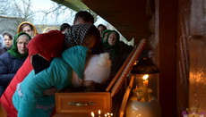 Вірянам захопленого храму в Старому Гвіздці принесли мощі святого Спиридона