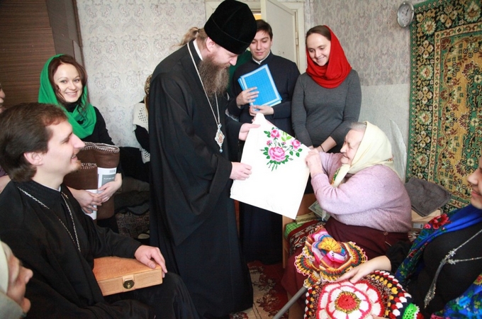 УПЦ запрошує приєднатися до Різдвяної акції «Старість у радість»