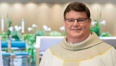 В США во время проповеди католический священник совершил каминг-аут