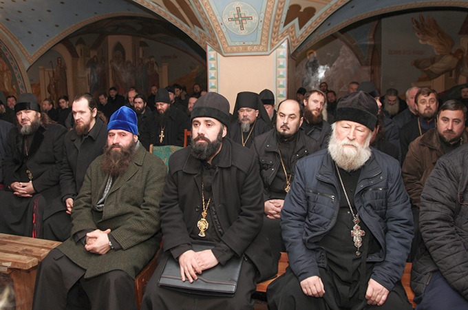 Митрополит УПЦ закликав духовенство допомагати воїнам в зоні бойових дій