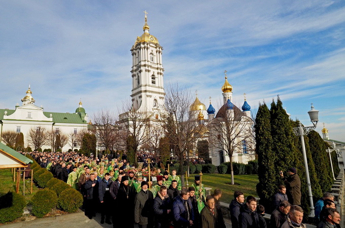 В Почаєві тисячі вірних відсвяткували пам'ять преподобного Амфілохія