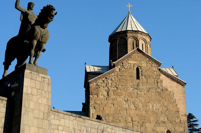 Грузинська та Вірменська Церкви сперечаються про приналежність храму в Тбілісі