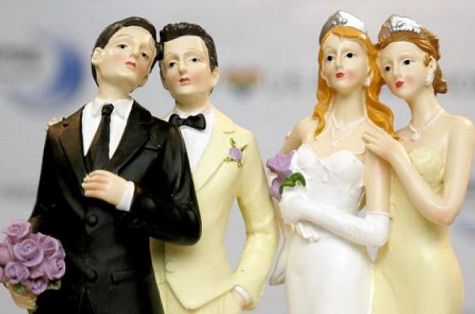 Немецкий епископ-модернист призвал увидеть позитивное в однополых союзах