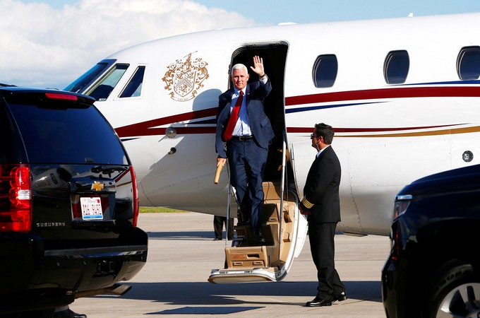 Мусульмани та католики бойкотують візит представника США на Близький Схід