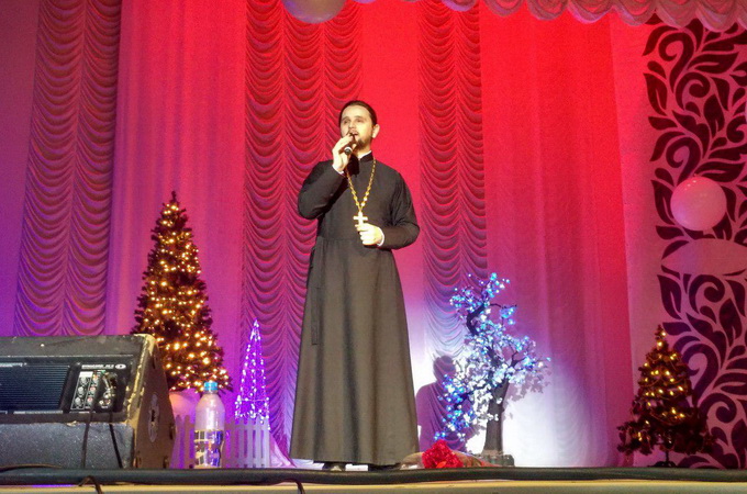 Благотворительный концерт о. Александра Клименко собрал аншлаг в Тернополе